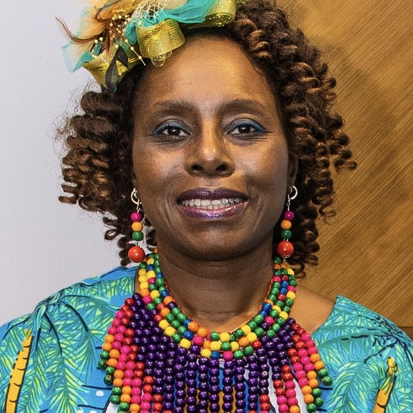 Dr. Rebecca Bücker